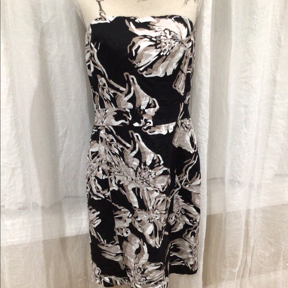 Strapless dress